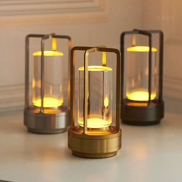 Kristall-Tischlampe mit LED & kabellosem Design