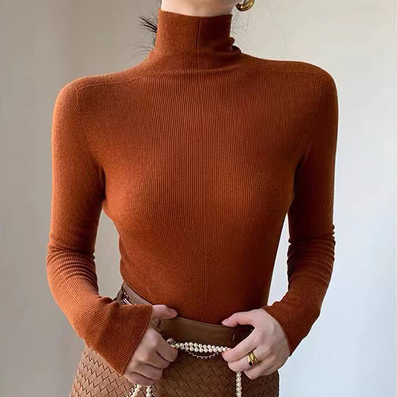 Isabelle – Comfortable and Stylish Long-Sleeve Turtleneck Shirt