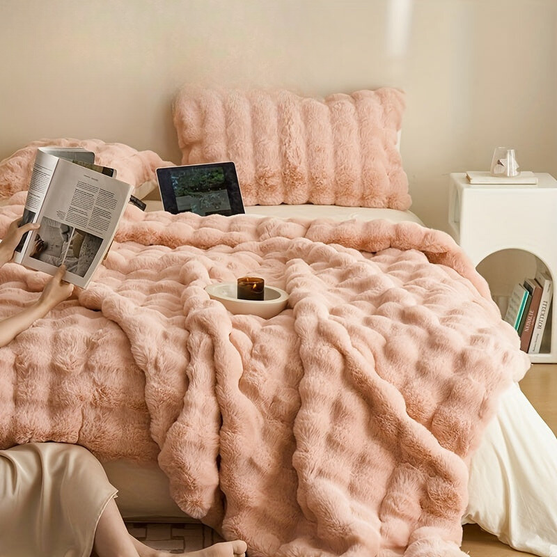 Double-sided faux rabbit fleece blanket – soft, warm blanket for bedroom, sofa, and travel