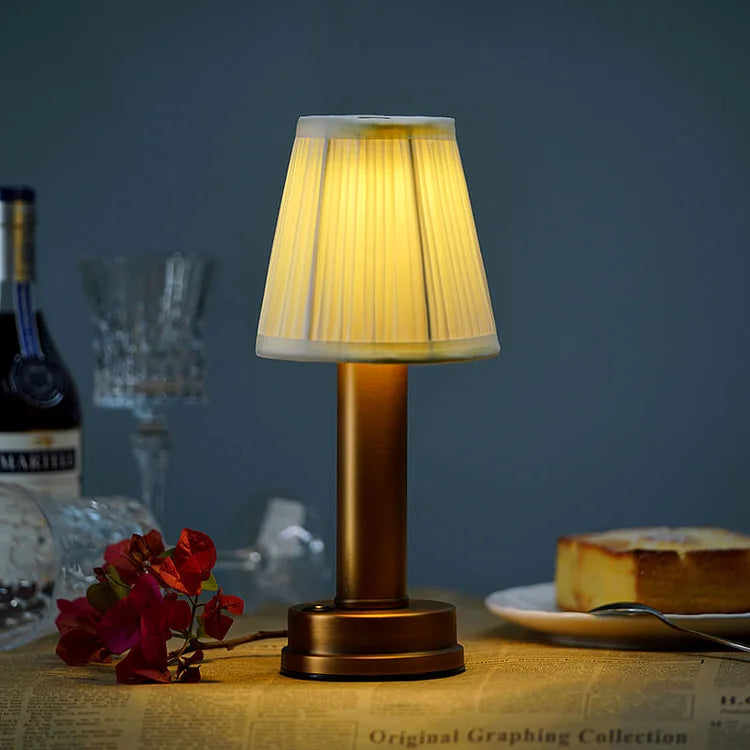 Luxe Glow LED Table Lamp made of Silk Metal