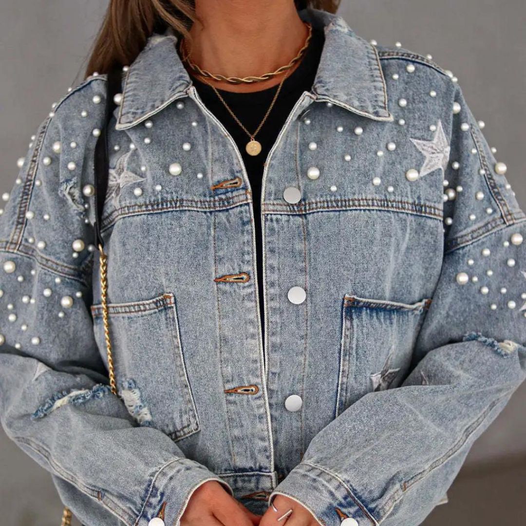 Nadine – Denimjacke mit Sternenmuster für einen einzigartigen Look