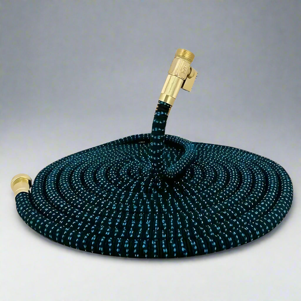 AquaFlex | Verstellbarer, leichter Gartenschlauch mit Mehrstrahl-Sprühdüse 0