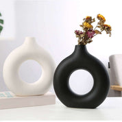 Donut Vase | Contemporary Design | Timeless Ceramic Decoration