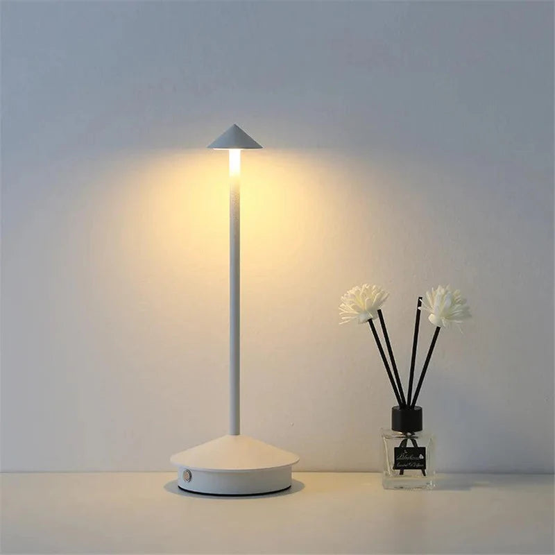 TouchGlow LED table lamp wireless, dimmable