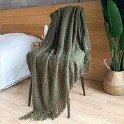 CozyNest – Knitted Blanket with Tassels for Sofa and Bed